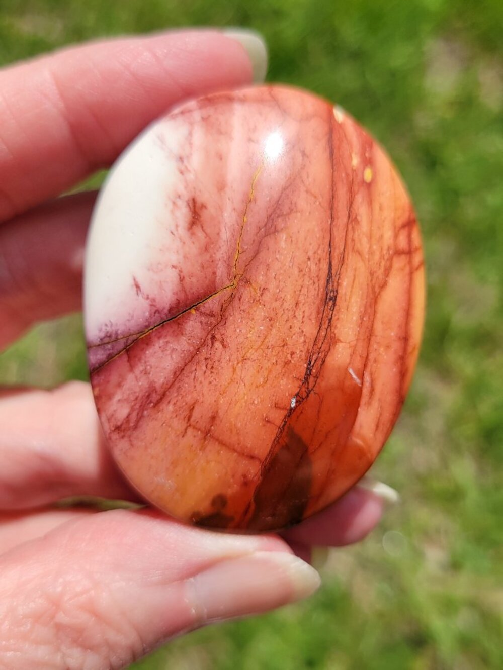 Mookaite Palm Stone (M109)